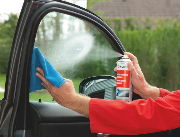 Aktívna čistiaca pena na čelné sklo a okná bez šmúh 2